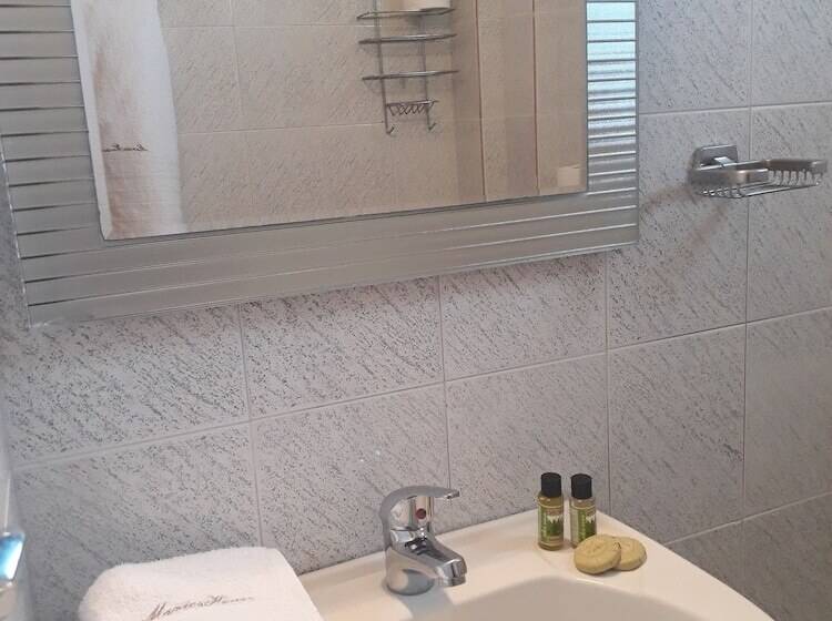 The Beach House   Apartments & Studios