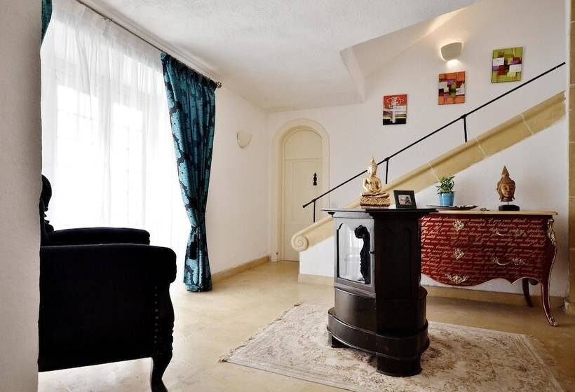 پانسیون Chapel 5 Boutique Suites B&b