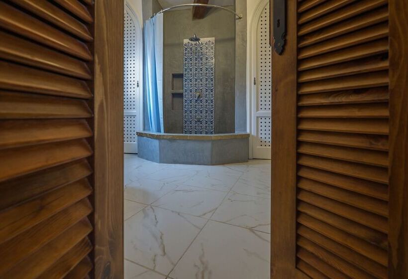 پانسیون Chapel 5 Boutique Suites B&b