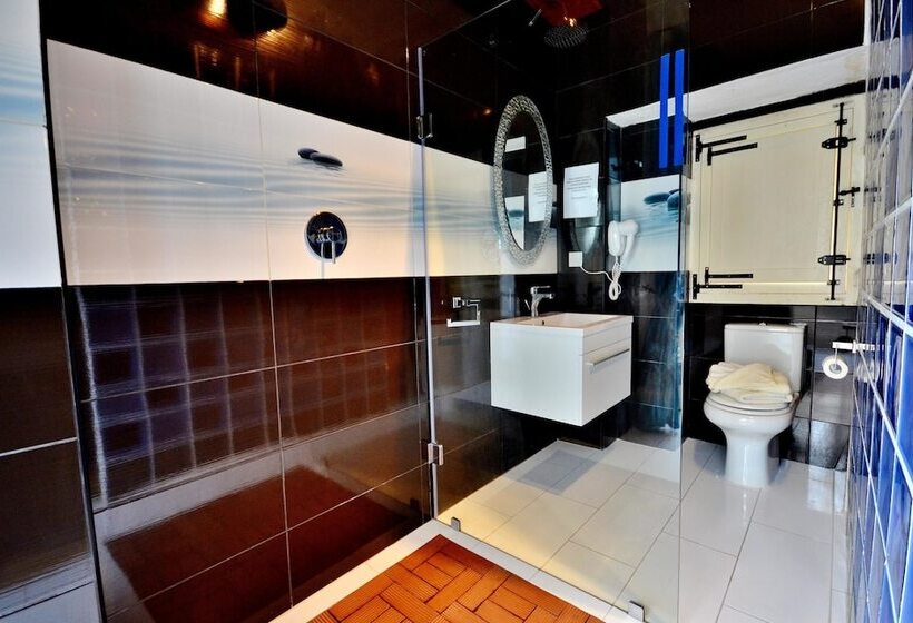 پانسیون Chapel 5 Boutique Suites B&b