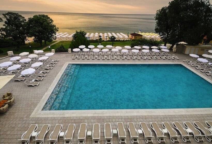 Grifid Vistamar Hotel   24 Hours Ultra All Inclusive & Private Beach