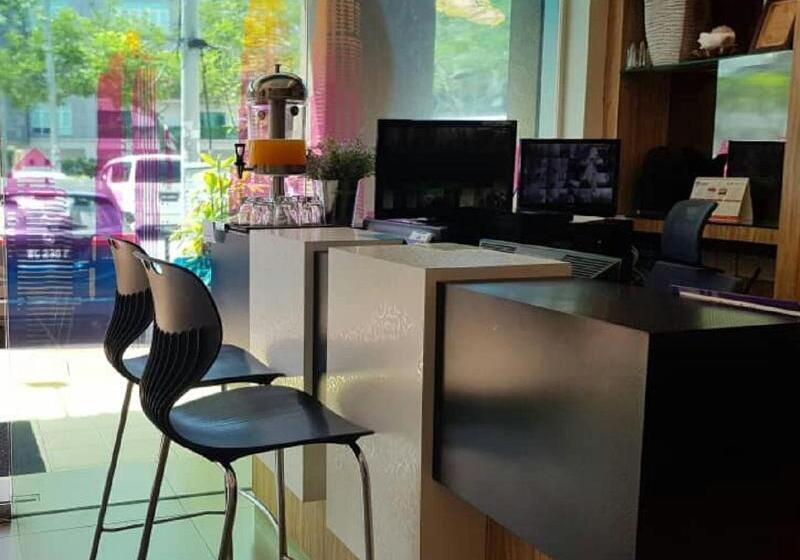 9 Square Hotel   Kota Damansara