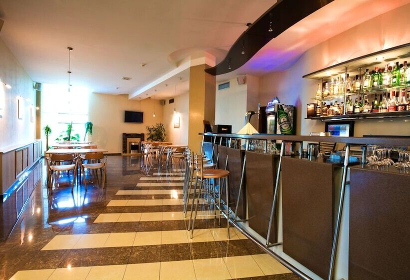 فندق Alexandrovsky Garden