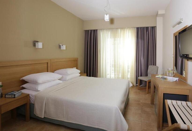 בית מלון כפרי Almira