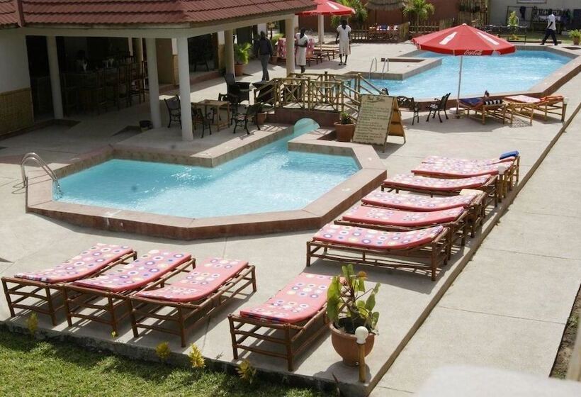 هتل Bamboo Garden