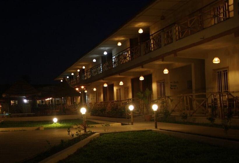 هتل Bamboo Garden