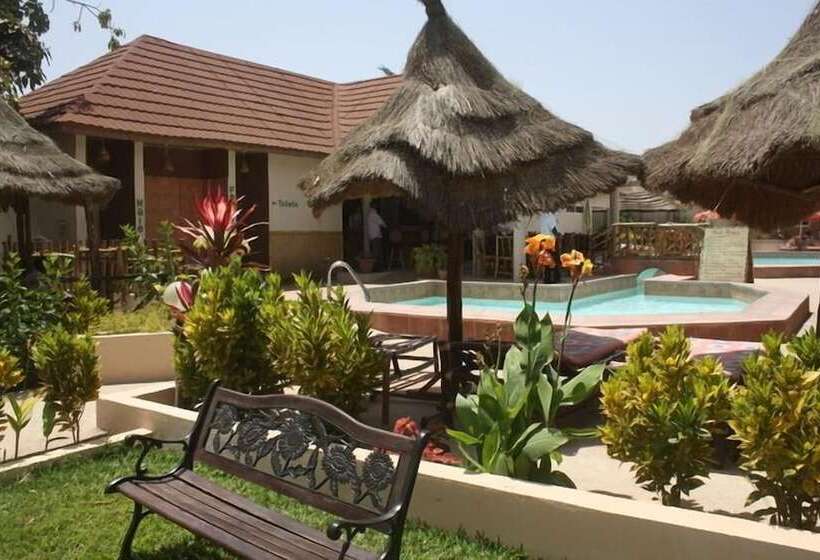 هتل Bamboo Garden