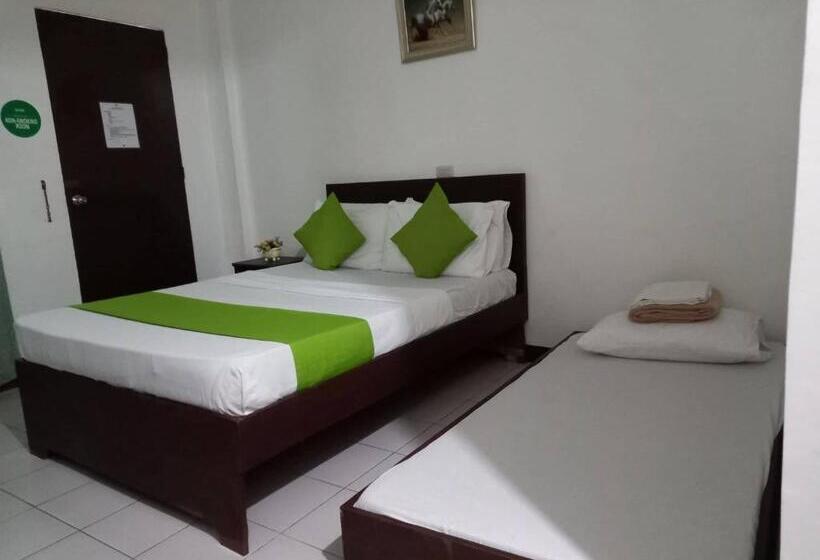 Hotel Bans Beach Resort