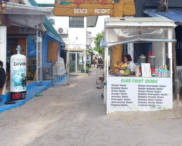 Hotel Bans Beach Resort