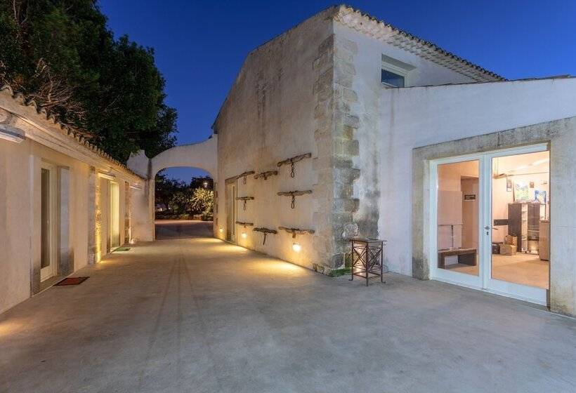 Отель Borgo Di Luce I Monasteri Golf Resort & Spa