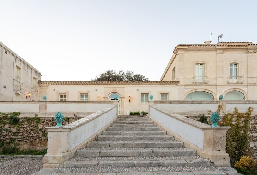 Отель Borgo Di Luce I Monasteri Golf Resort & Spa