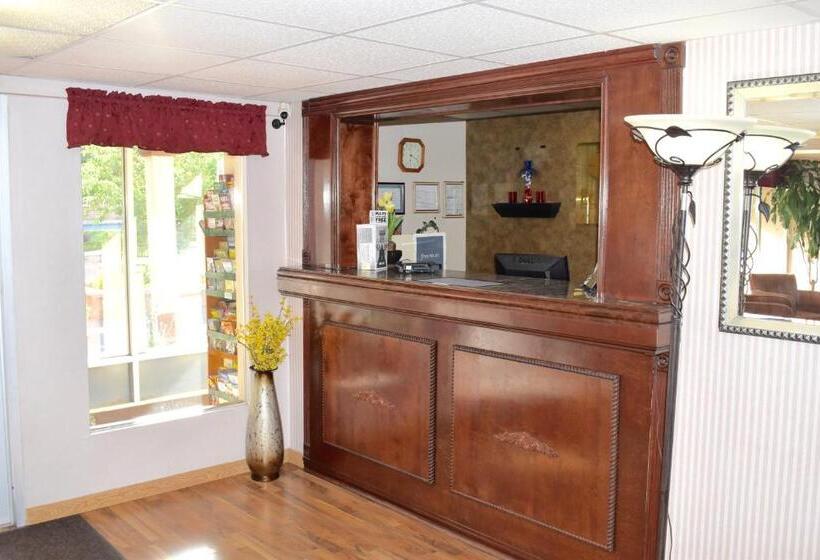 בית מלון כפרי Red Roof Inn Stroudsburg