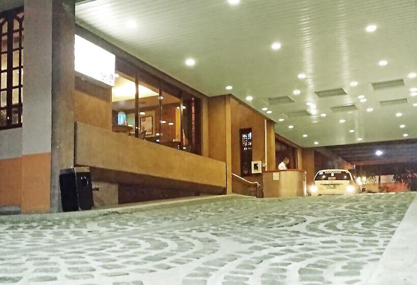 هتل Cherry Blossoms