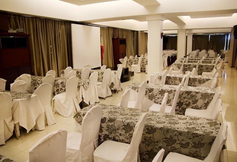 هتل Cherry Blossoms