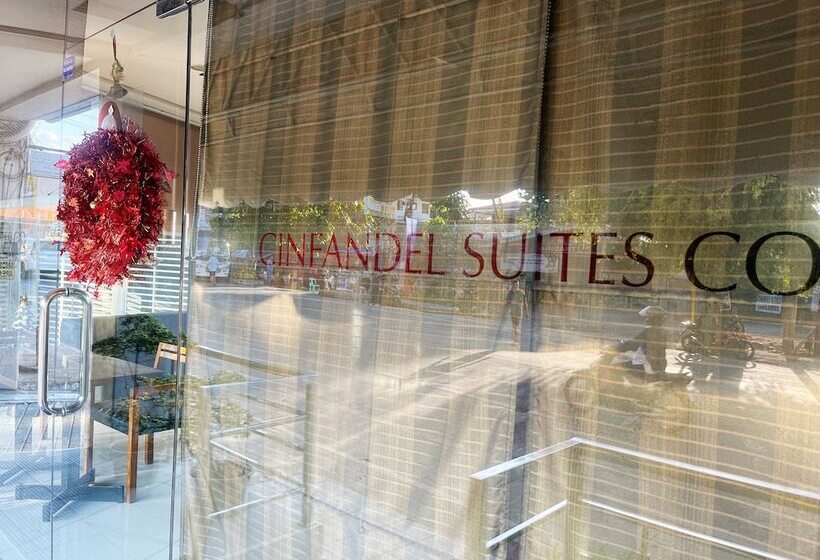 בית מלון כפרי Cinfandel Suites