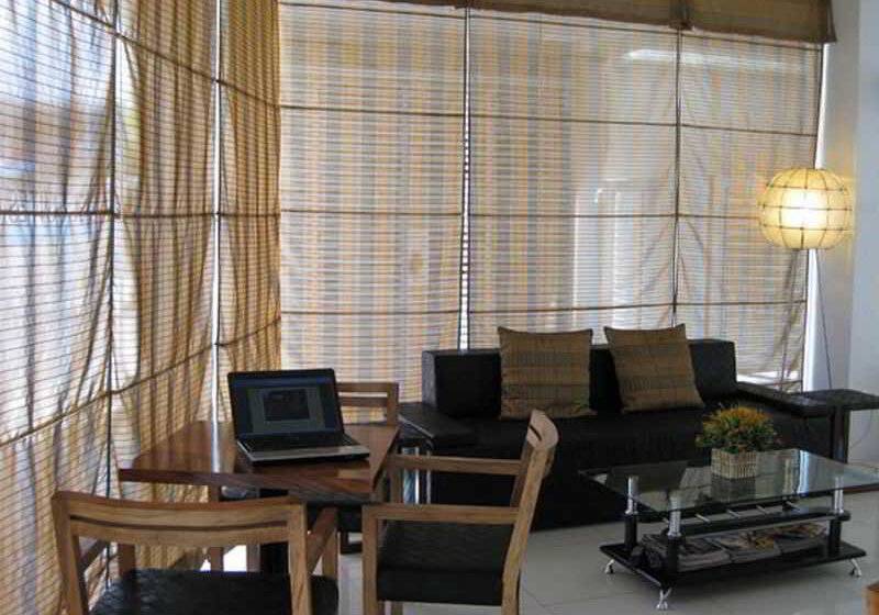 בית מלון כפרי Cinfandel Suites