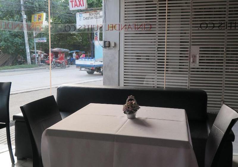 בית מלון כפרי Cinfandel Suites