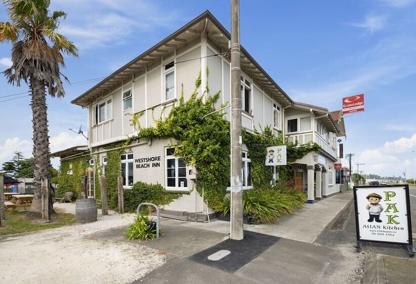 בית מלון כפרי Comfort Inn Westshore Beach