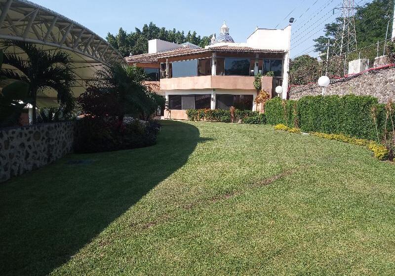 هتل Coral Cuernavaca Resort & Spa