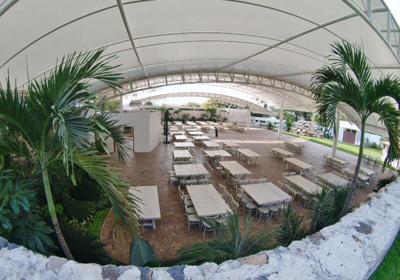 هتل Coral Cuernavaca Resort & Spa