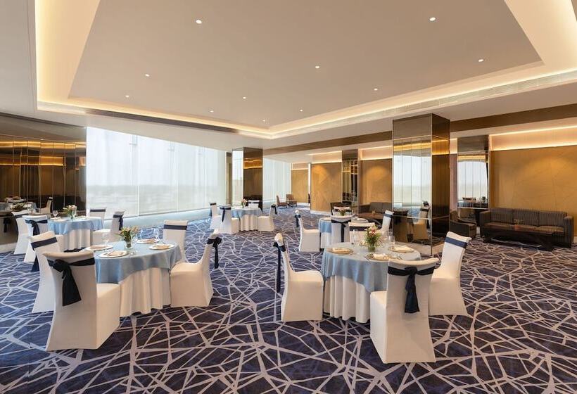 ホテル Courtyard By Marriott Bhopal