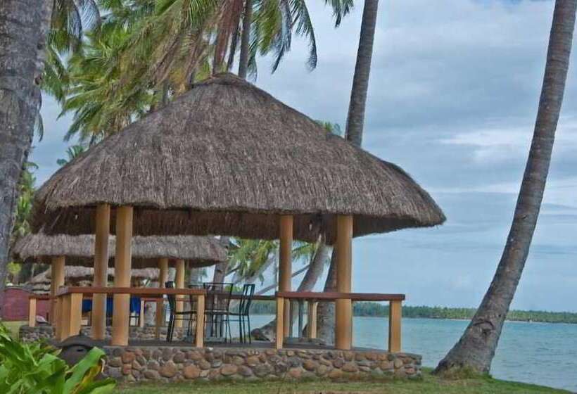 هتل Crystal Paradise Resort, Spa & Winery