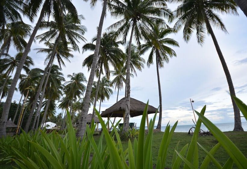 هتل Crystal Paradise Resort, Spa & Winery