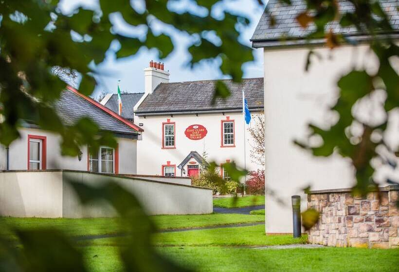 ホテル East Clare Golf Village