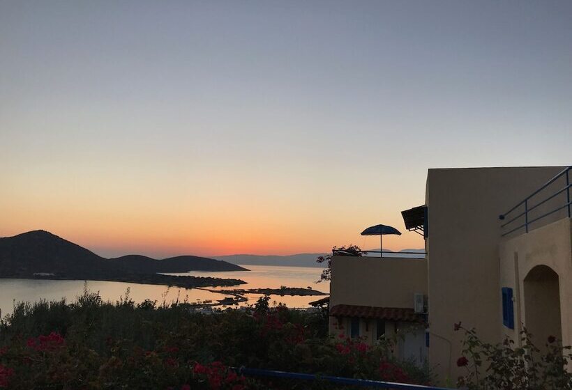 酒店 Elounda Heights