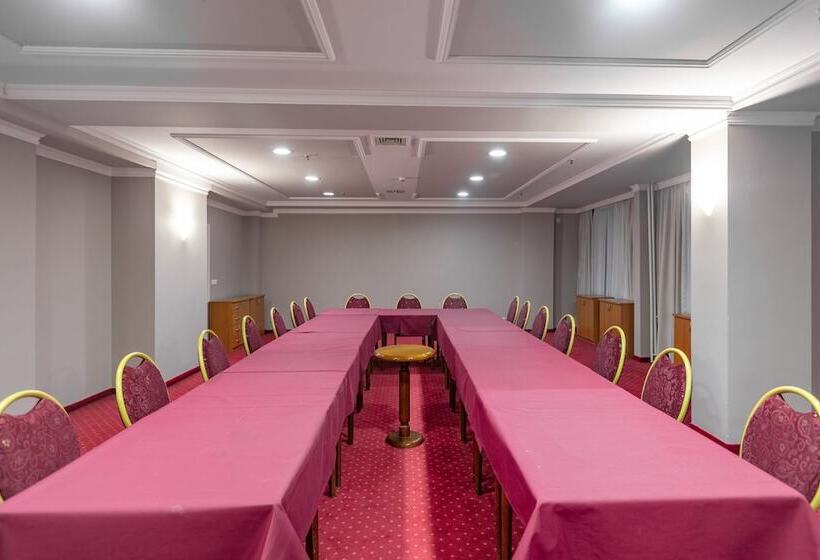 בית מלון כפרי Epinal   Bitola