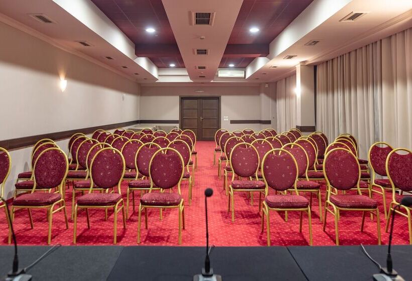 בית מלון כפרי Epinal   Bitola