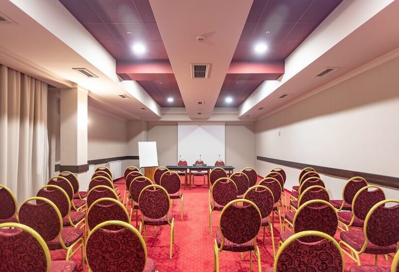 בית מלון כפרי Epinal   Bitola