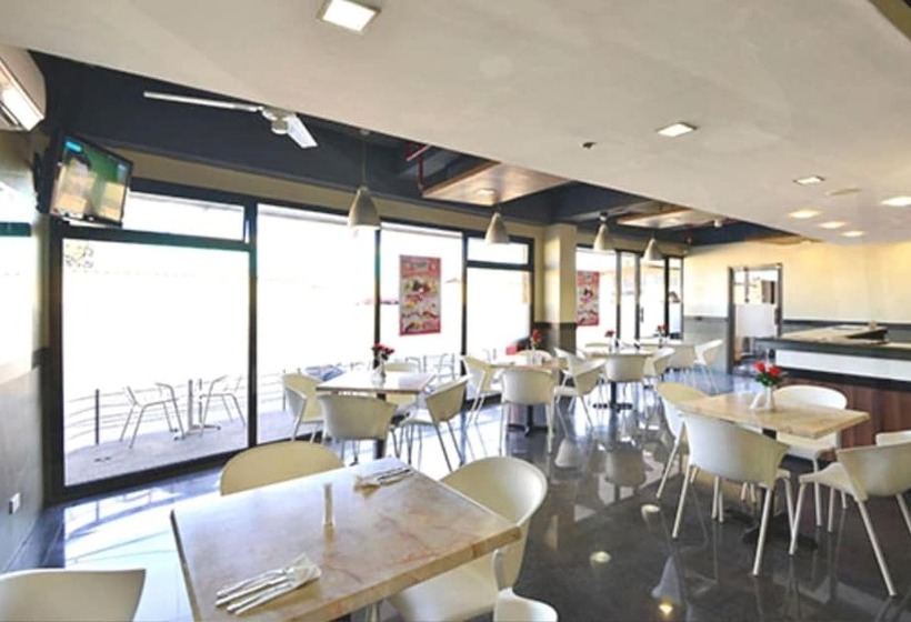 ホテル Express Inn Mactan