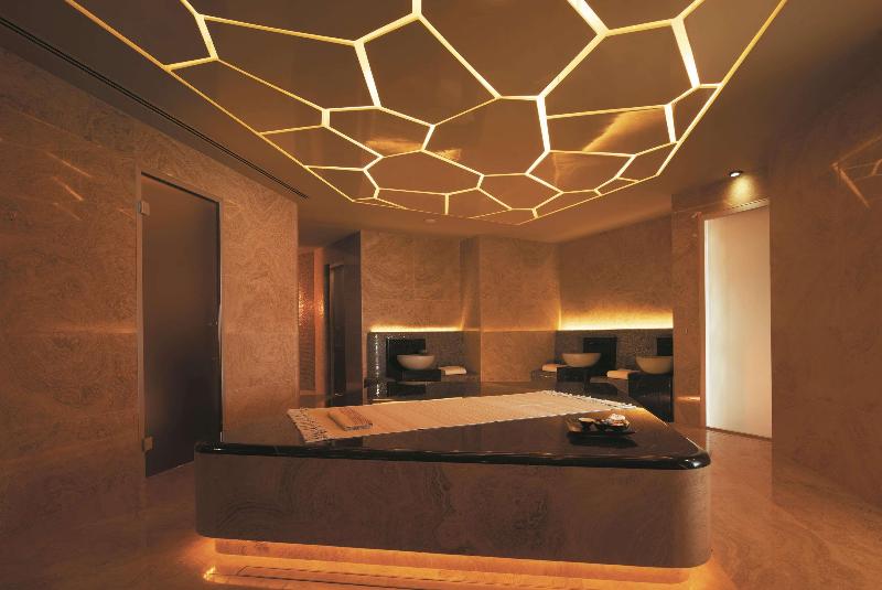בית מלון כפרי Fairmont Baku  Flame Towers
