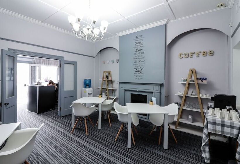 فندق George Lodge International