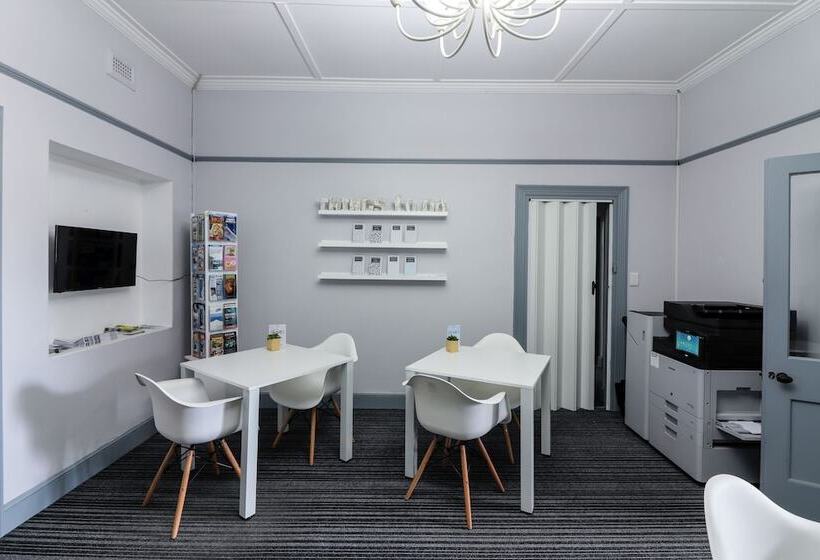 فندق George Lodge International