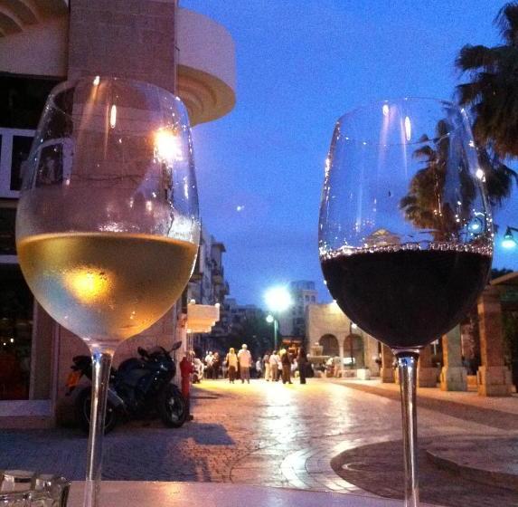 בית מלון כפרי Golden Eye Residence