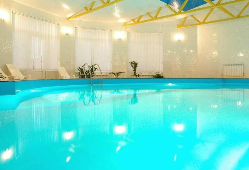 هتل Guest House Lux