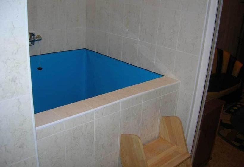 هتل Guest House Lux