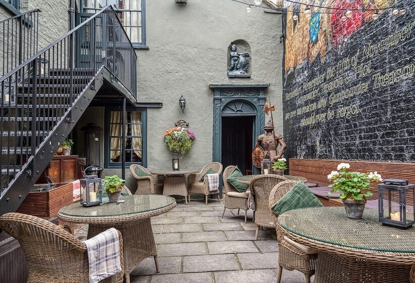 فندق Guy Fawkes Inn