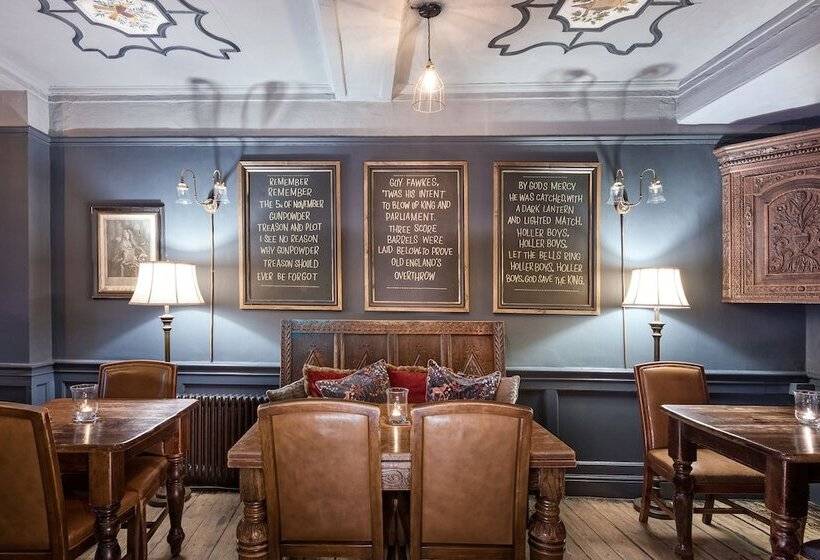 فندق Guy Fawkes Inn