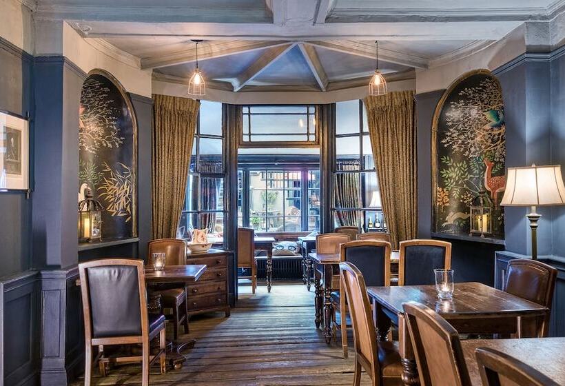 فندق Guy Fawkes Inn