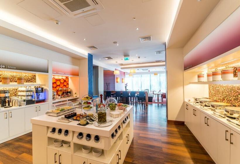 هتل Hampton By Hilton Gdansk Airport