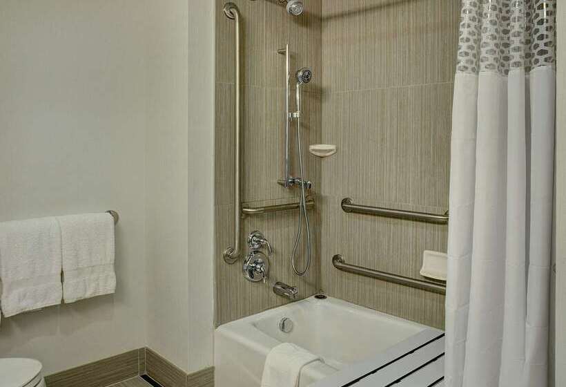 فندق Hampton Inn By Hilton Winnipeg Airport/polo Park