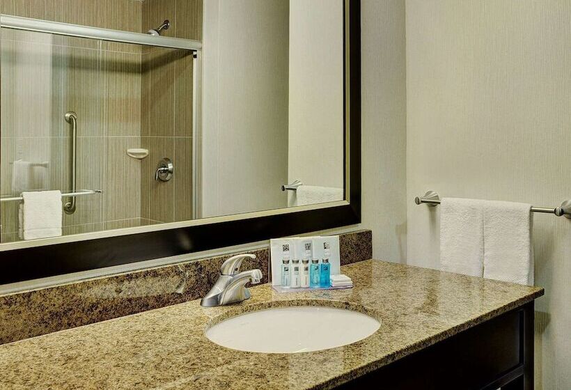 فندق Hampton Inn By Hilton Winnipeg Airport/polo Park