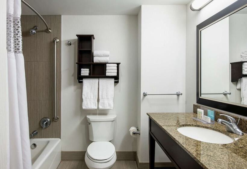 فندق Hampton Inn By Hilton Winnipeg Airport/polo Park