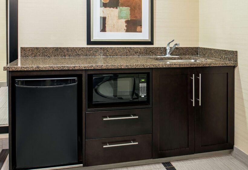 فندق Hampton Inn By Hilton Winnipeg Airport/polo Park