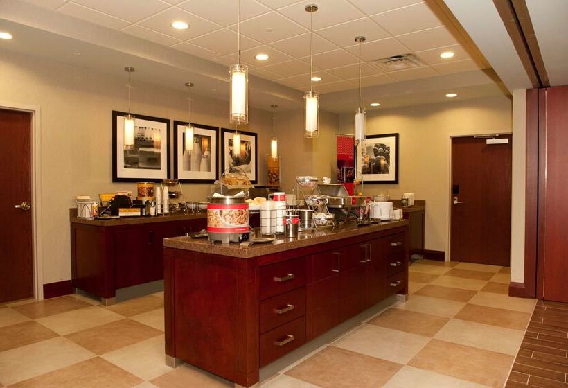 בית מלון כפרי Hampton Inn By Hilton Brampton Toronto