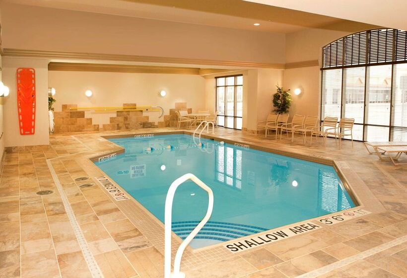 בית מלון כפרי Hampton Inn By Hilton Brampton Toronto