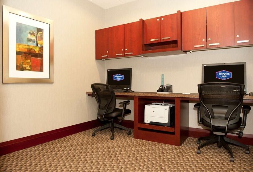 בית מלון כפרי Hampton Inn By Hilton Brampton Toronto